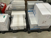 Batch peteidish, schoorsteenput-microplaten en gele cryo-buisjes - afbeelding 1 van  14