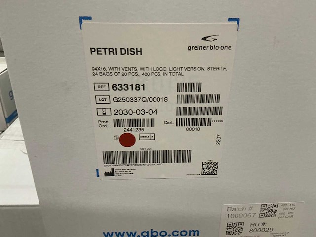 Batch peteidish, schoorsteenput-microplaten en gele cryo-buisjes - afbeelding 8 van  14