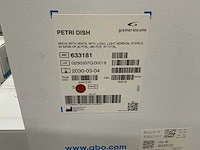 Batch peteidish, schoorsteenput-microplaten en gele cryo-buisjes - afbeelding 8 van  14