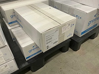 Batch peteidish, schoorsteenput-microplaten en gele cryo-buisjes - afbeelding 13 van  14