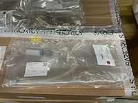 Batch van cleanroomdoekjes en mycap flessluiting - afbeelding 2 van  8