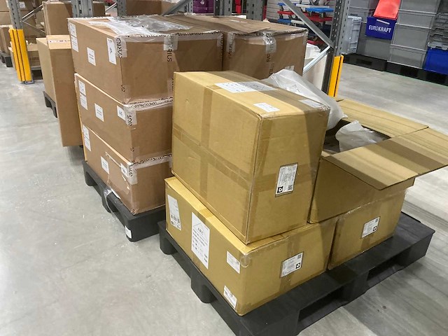 Batch van cleanroomdoekjes en mycap flessluiting - afbeelding 8 van  8