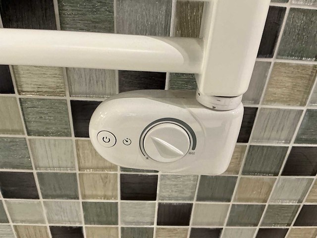 Bathline 750watt elektrische designradiator - afbeelding 2 van  4