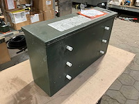 Battery charger - afbeelding 1 van  8