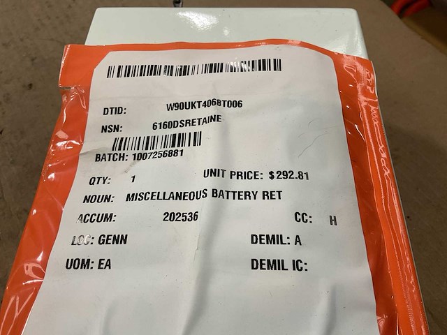 Battery retainer - afbeelding 2 van  4