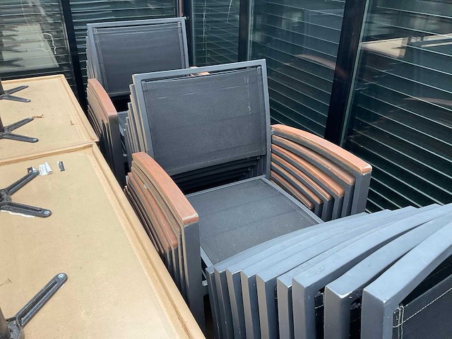 Batyline terrasstoel (70x) - afbeelding 6 van  7