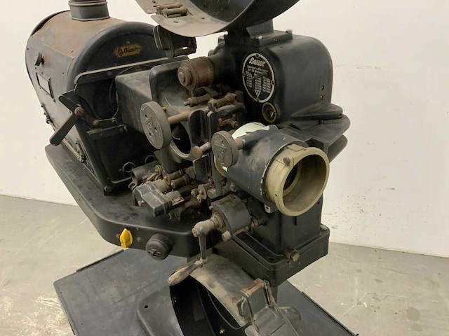 Bauer - decoratieve antieke bioscoop filmprojector - afbeelding 2 van  24