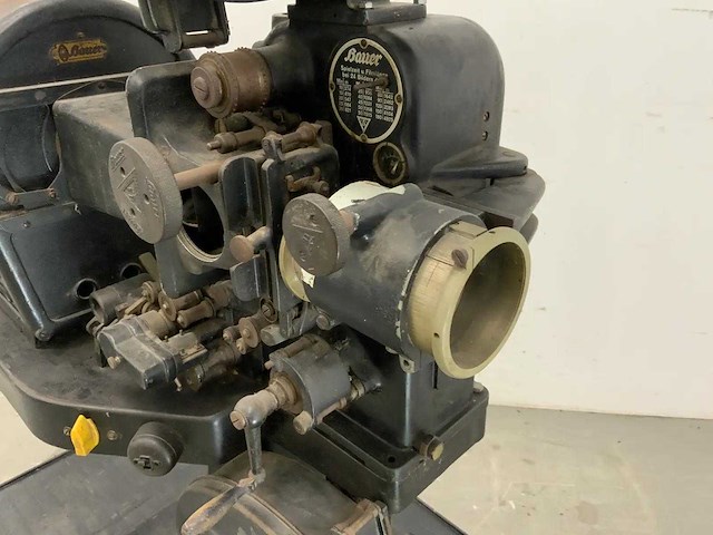 Bauer - decoratieve antieke bioscoop filmprojector - afbeelding 18 van  24