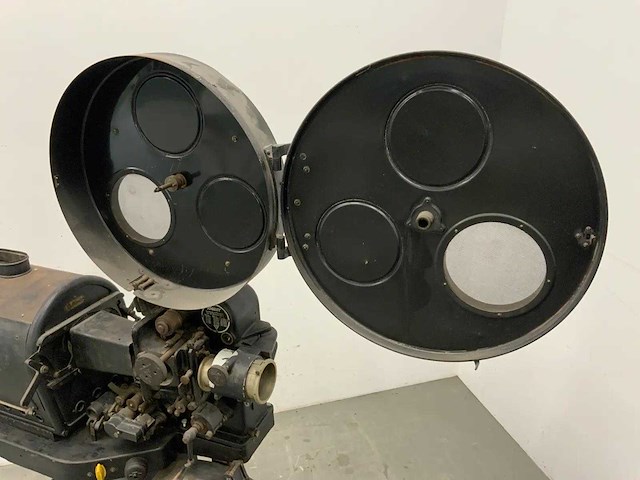 Bauer - decoratieve antieke bioscoop filmprojector - afbeelding 21 van  24