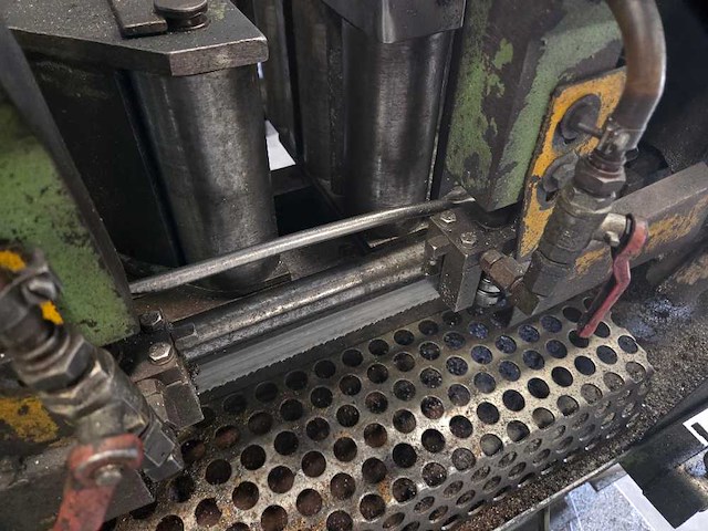 Bauer - hs 300 - bandzaagmachine - afbeelding 6 van  10