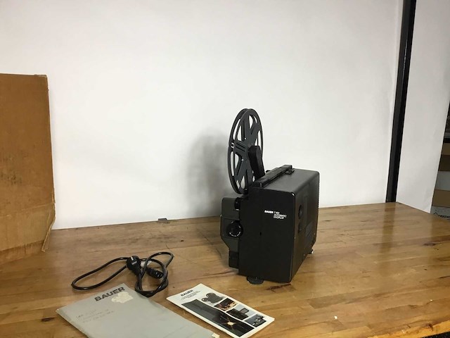Bauer - t 183 automatic duoplay - filmprojector - projectors & projection - afbeelding 1 van  7