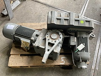 Bauer elektromotor met reductiekast (2x) - afbeelding 1 van  4