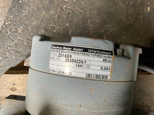 Bauer elektromotor met reductiekast (2x) - afbeelding 3 van  4