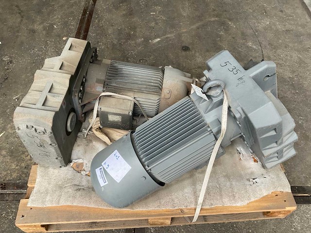 Bauer elektromotor met reductiekast (2x) - afbeelding 2 van  2