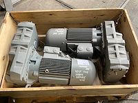Bauer elektromotor met reductiekast (2x) - afbeelding 2 van  3