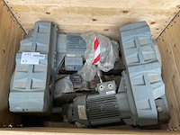 Bauer elektromotor met reductiekast (2x) - afbeelding 1 van  3