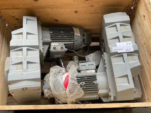 Bauer elektromotor met reductiekast (2x) - afbeelding 2 van  3