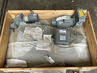 Bauer elektromotor met reductiekast (3x) - afbeelding 1 van  5