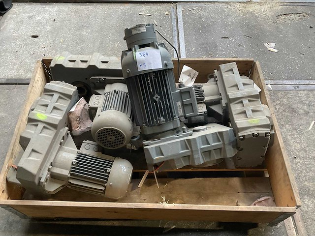 Bauer elektromotor met reductiekast (4x) - afbeelding 1 van  3