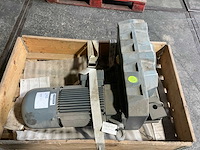 Bauer elektromotor met reductiekast - afbeelding 1 van  3
