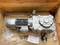 Bauer elektromotor met reductiekast