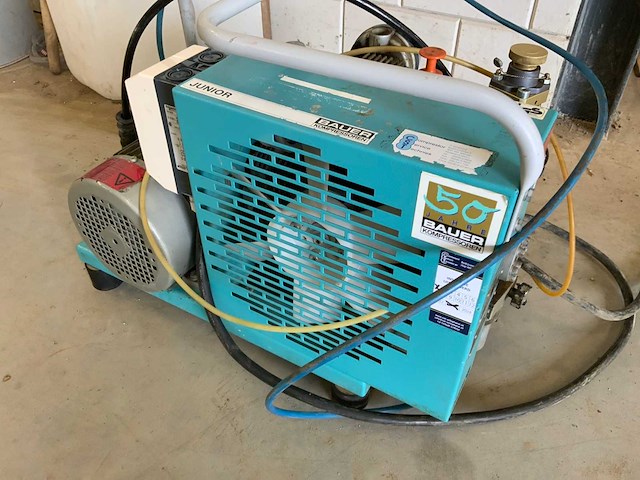Bauer junior j3e luchtcompressor - afbeelding 8 van  10