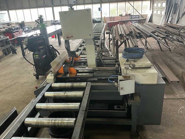 Bauer sägemaschinen - 2008 - vg 320st - lintzaagmachine - afbeelding 1 van  18