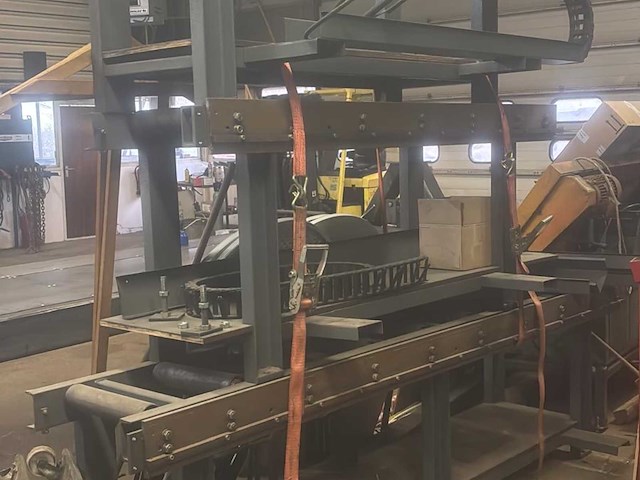 Bauer sägemaschinen - 2008 - vg 320st - lintzaagmachine - afbeelding 12 van  18