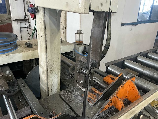 Bauer sägemaschinen - 2008 - vg 320st - lintzaagmachine - afbeelding 18 van  18