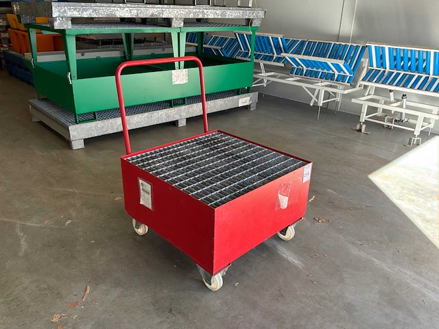 Bauer stalen roostervloer op wielen - afbeelding 2 van  7