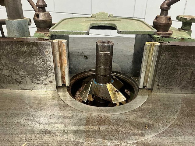 Bäuerle - tafel- en spilfreesmachine - afbeelding 23 van  23