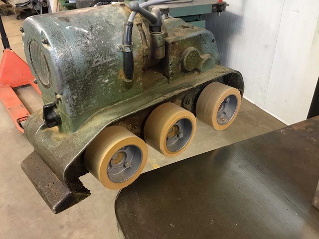 Bauerle fsm/2 kantelspilfreesmachines - afbeelding 8 van  10