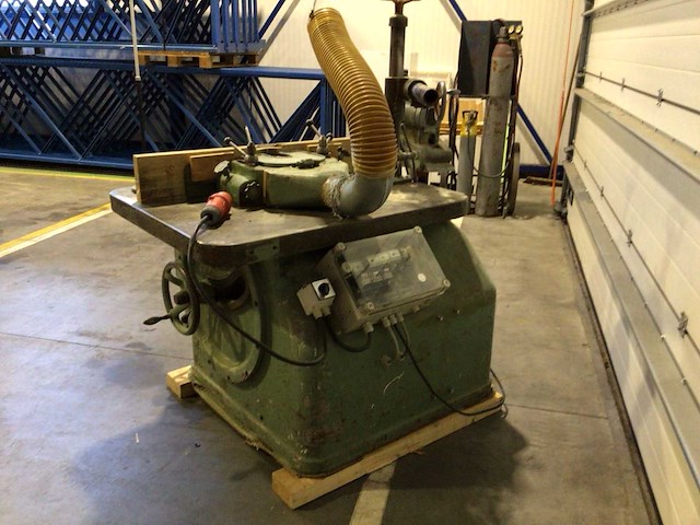 Bauerle sfm-serie cnc-freesmachine - afbeelding 4 van  7