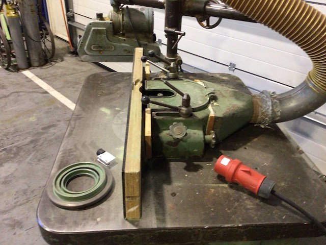 Bauerle sfm-serie cnc-freesmachine - afbeelding 6 van  7