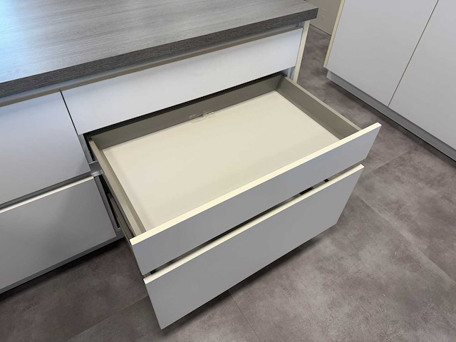 Bauformat - showroomkeuken met apparatuur - afbeelding 42 van  72