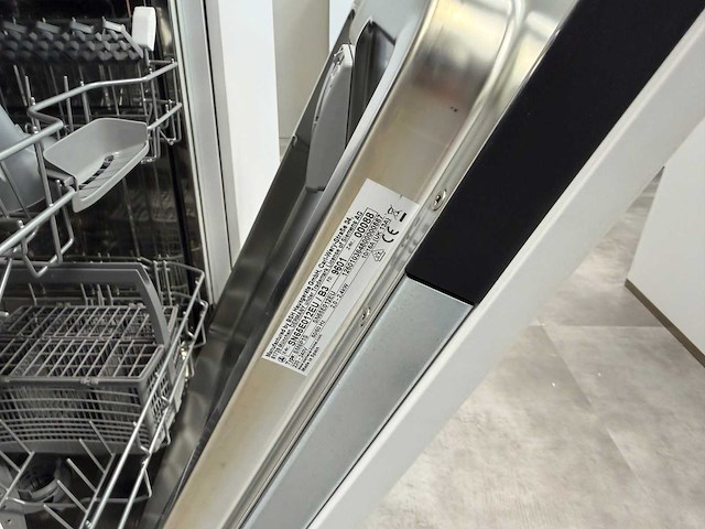 Bauformat - showroomkeuken met apparatuur - afbeelding 5 van  24