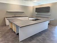 Bauformat - showroomkeuken met apparatuur - afbeelding 1 van  24