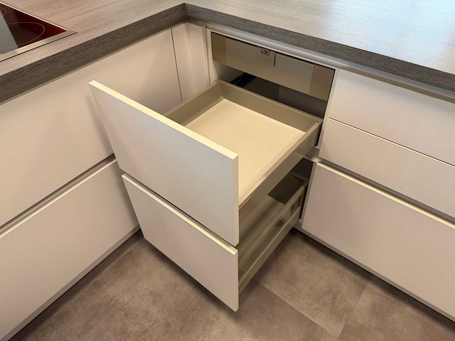 Bauformat - showroomkeuken met apparatuur - afbeelding 28 van  61