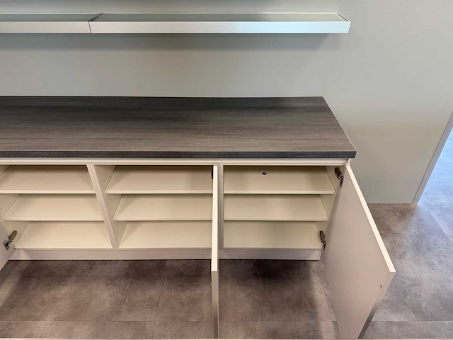 Bauformat - showroomkeuken met apparatuur - afbeelding 40 van  61