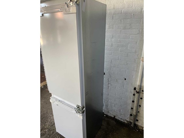 Bauknecht bkgil 178f12 koel-vriescombinatie ingebouwd 268 l wit - afbeelding 3 van  5