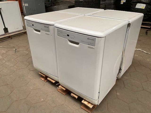 Bauknecht green intelligence vaatwasmachines (4x) - afbeelding 1 van  12