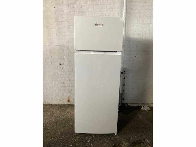 Bauknecht koel-vriescombinatie k55t0 206 liter energielabel d - afbeelding 1 van  3