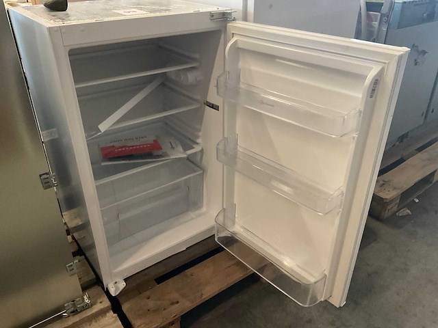 Bauknecht ksi 9vs1 inbouwkoelkast - afbeelding 1 van  4