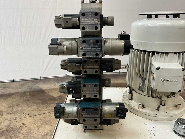 Bauknecht vde 0530/72 hydraulisch aggregaat, hydraulic unit - afbeelding 4 van  8