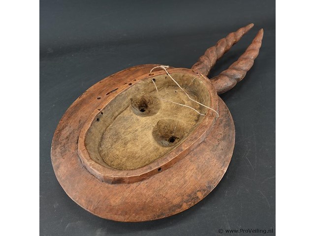 Baule goli houten masker . uit ivoorkust. - afbeelding 5 van  5