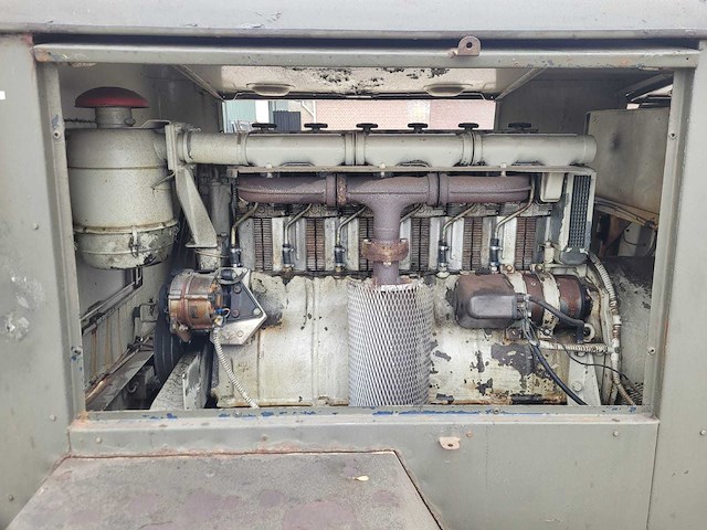 Bauscher stroomgenerator 60kva (ex army) - afbeelding 5 van  25