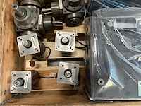 Bautz & pcm - partij industriële motoren, haakse tandwielkasten en bekalube smeersystemen, o.a. partij industriële motoren, haakse tandwielkasten en bekalube smeersystemen - afbeelding 10 van  13