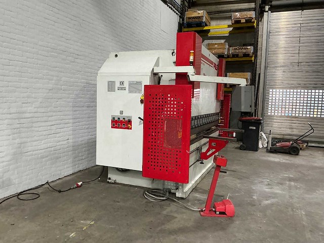Baykal - aphs 3108x150 - cnc press brake - 2007 - afbeelding 10 van  12