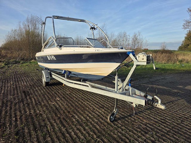 Bayliner - 1950 capri - speedboot - met vlemmix boot trailer - afbeelding 29 van  29