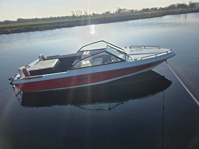 Bayliner - mutiny 140 pk - speedboot inclusief magic tilt trailer - afbeelding 14 van  41
